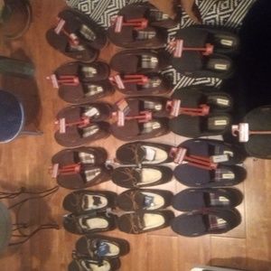 Memory foam Men shoes, Can be worn indoor /outdoor. 16 total shoes.